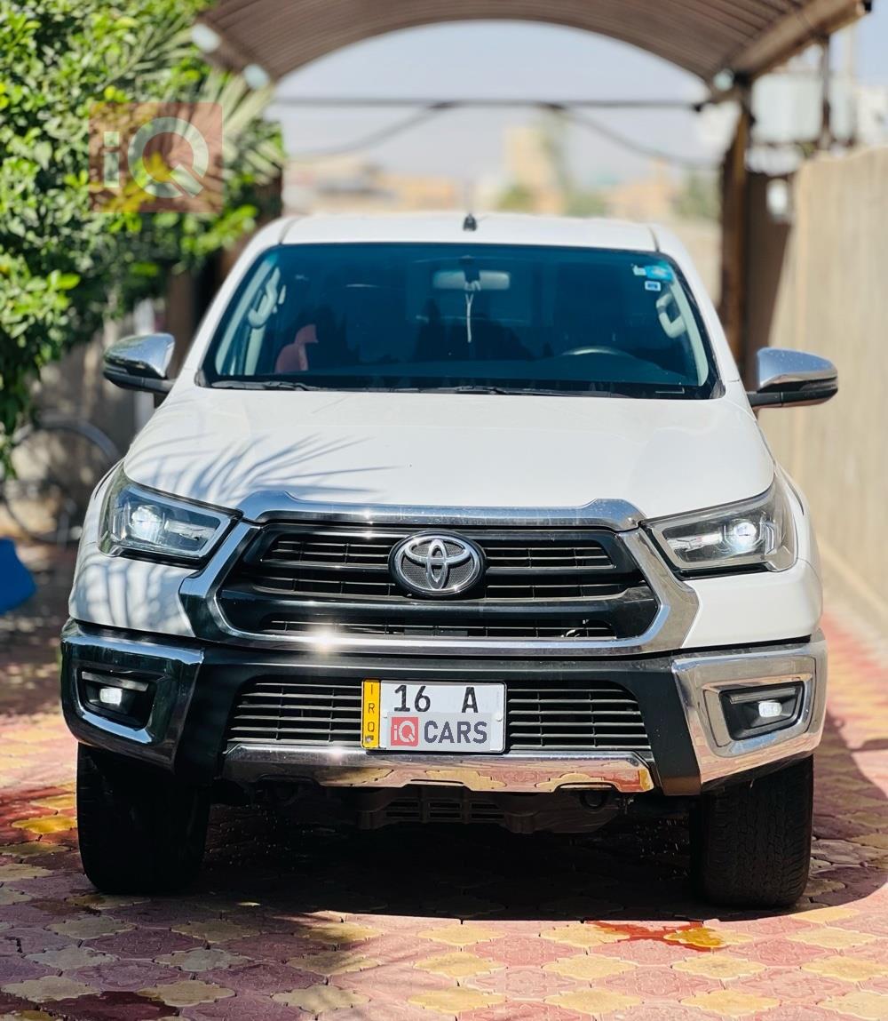 تويوتا هايلوكس